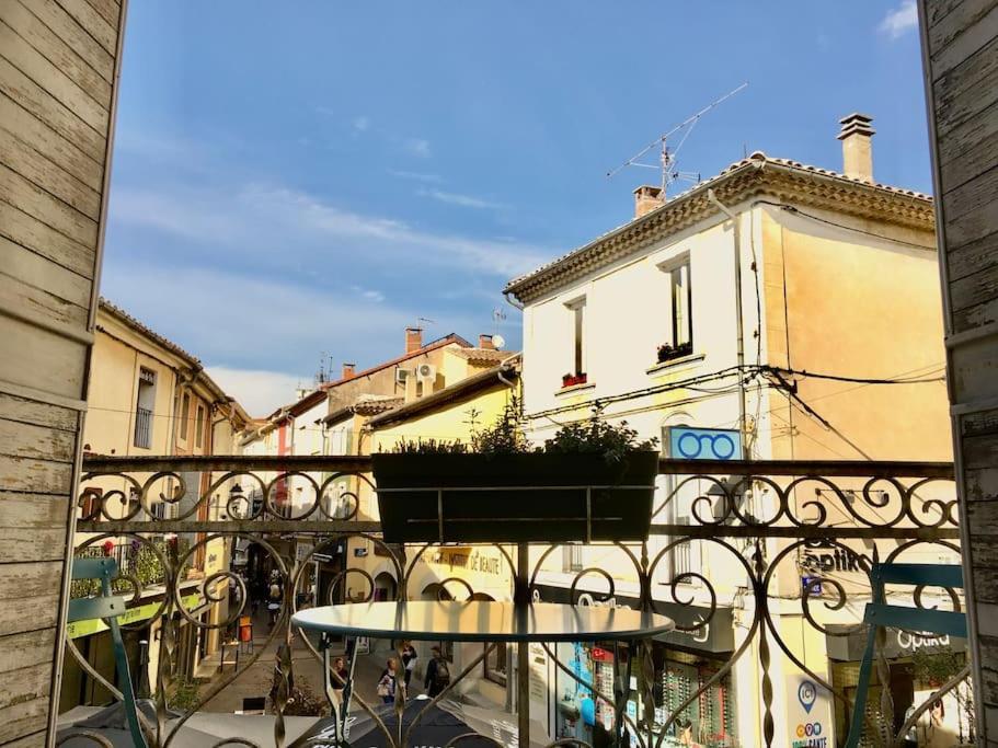 Coeur Du Centre Ville Avec Balcon LʼIsle-sur-la-Sorgue Eksteriør bilde